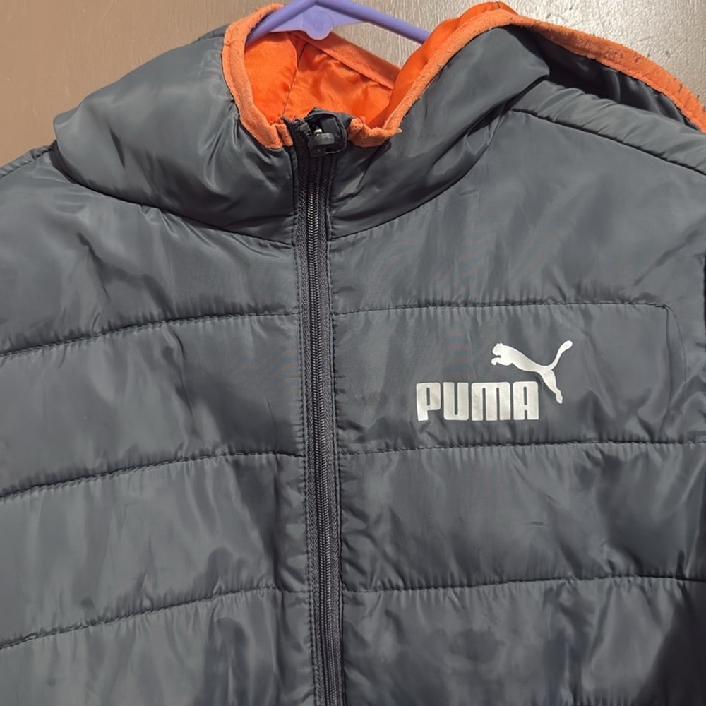 Kids PUMA Gray Hooded Puffer Jacket with Orange Trim Size L - Picture 3 of 5